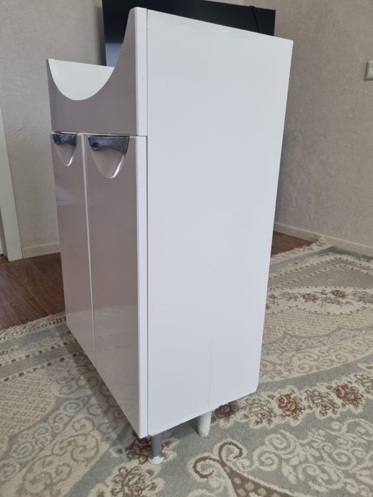 Продам тумбу под раковину