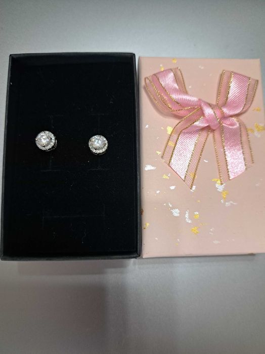 Серебро гвоздики с феонитом продам