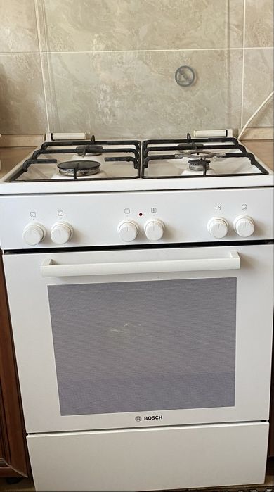 Газ плита с электрической духовкой