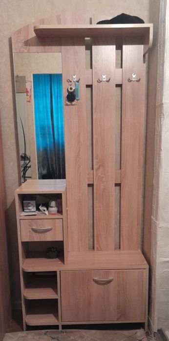 шкаф в прихожую.