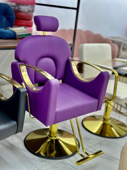 Парикмахерское кресло в наличии