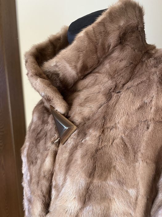 Haina eleganta de blana naturala de nurca