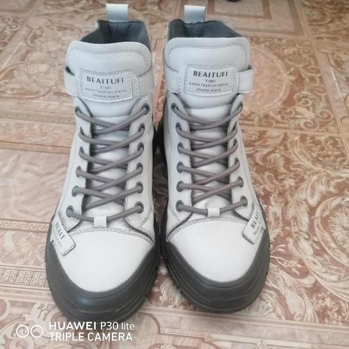 Продам осенне-весение ботинки