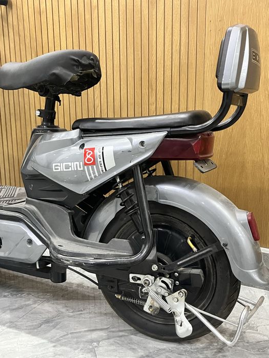 Продам Скутер Sk8