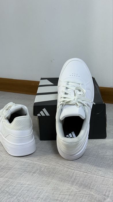 Кроссовки adidas оригинал