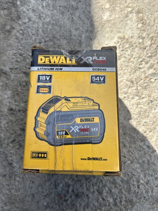 Продам аккумуляторную батарею DeWALT
