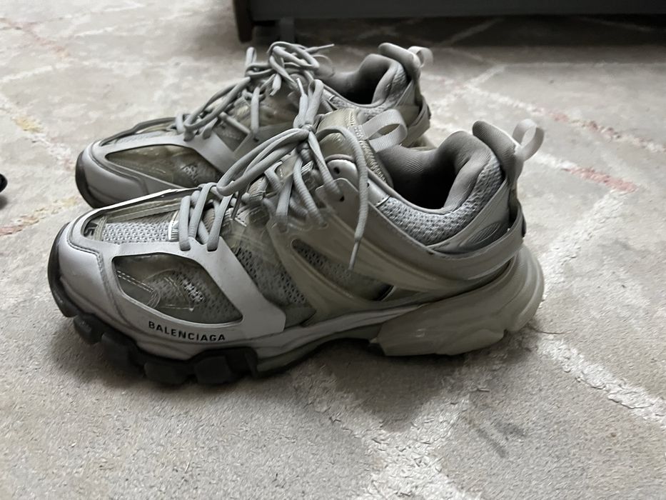Balenciaga track 1
