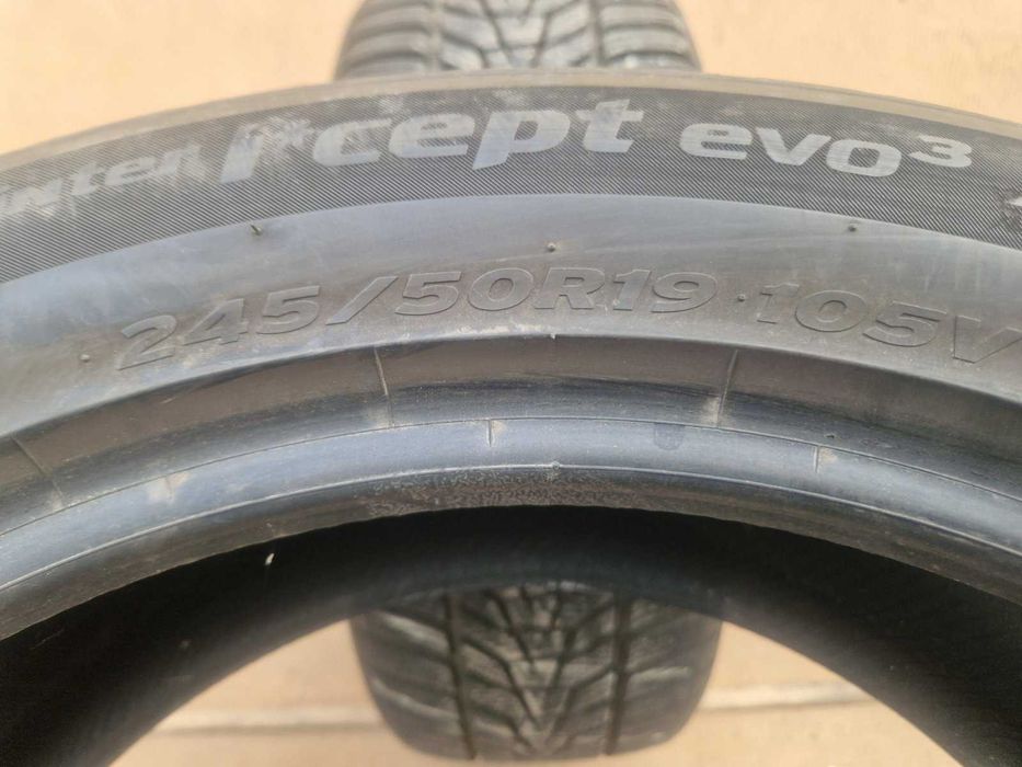 2 Hankook R19 245/50
Зимни гуми 
DOT3320