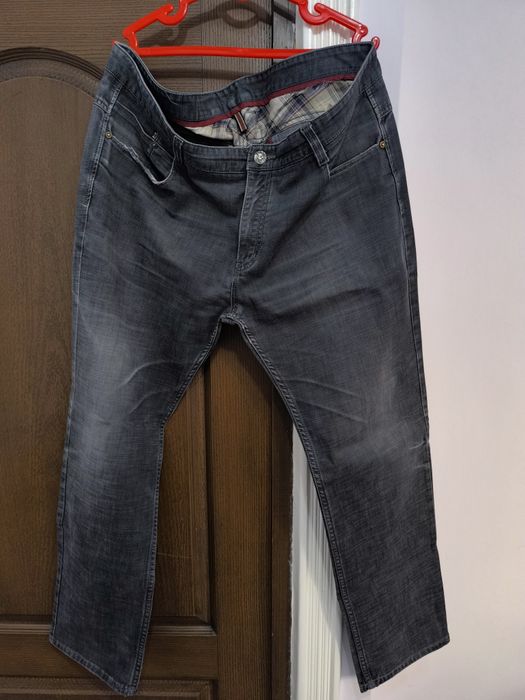 Мужские джинсы..