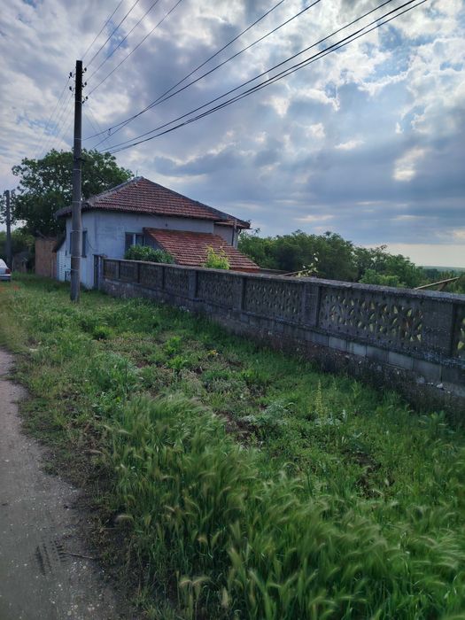 Селски имот -къща