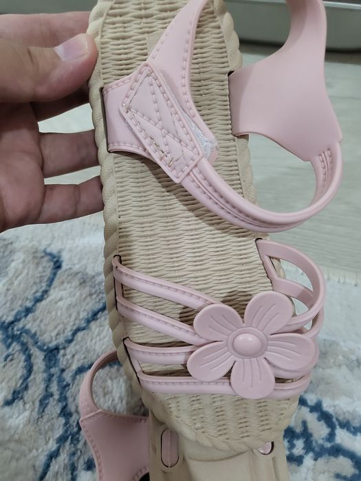 Сандалик новый маломерят