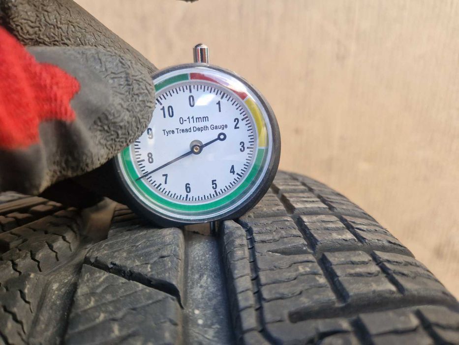 2 Michelin R19 225/40
Зимни гуми 
DOT3018