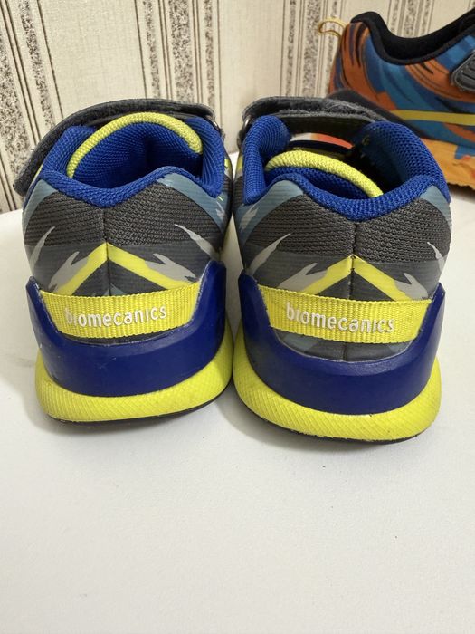 Продается детская обувь