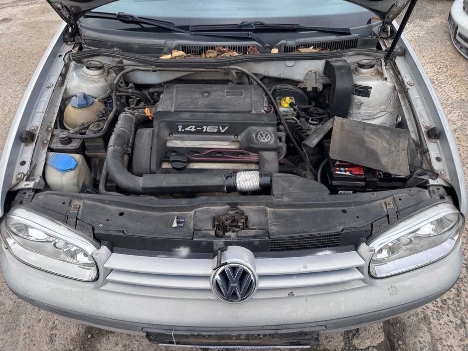 Volkswagen Golf 4 1.4i 75hp 1998г. На Части.