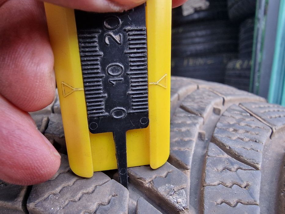 Anvelopă 205/60R16 marca Semperit, DOT 2022,6.5 mm