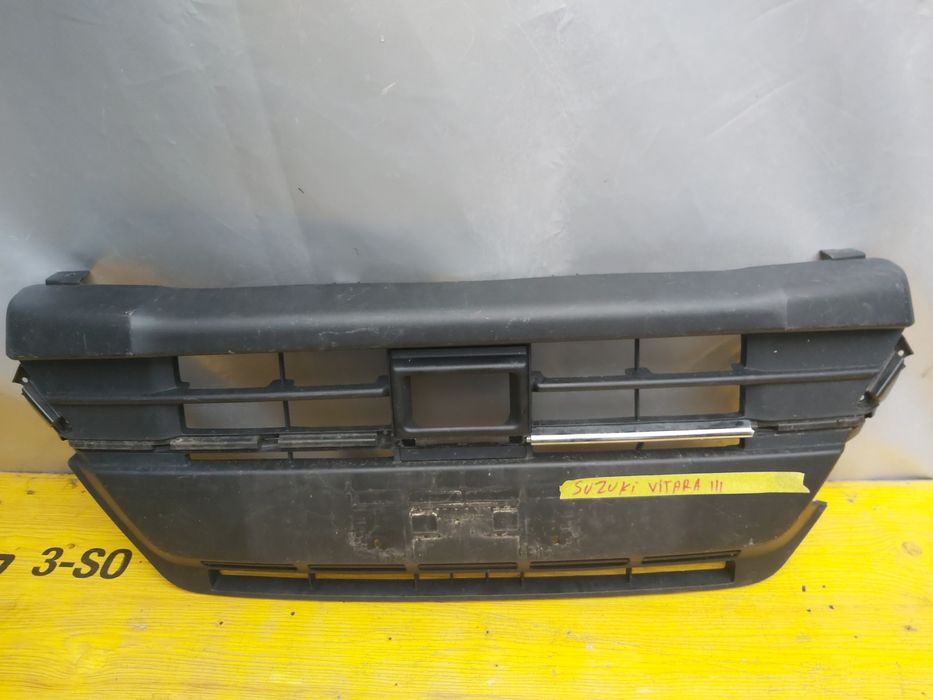 Грил решетка Suzuki Vitara 3 2018/2023г