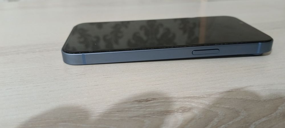 iPhone 14 телефон