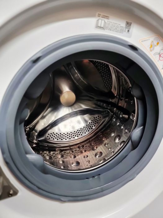 Masina de spalat LG Wi-Fi 8.5 kg 1200 rotatii A+++
