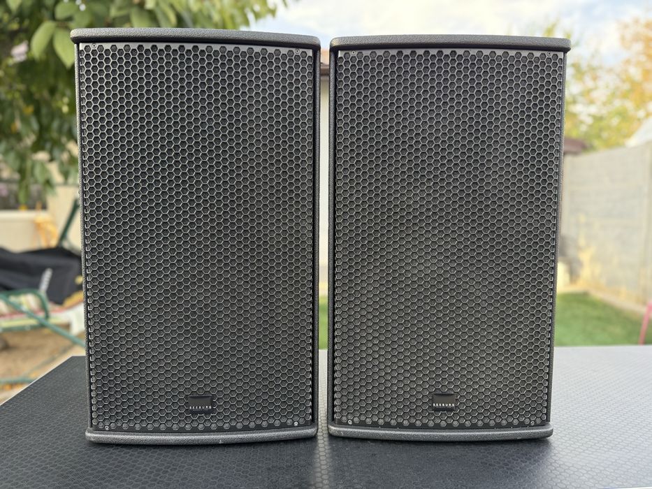 Boxe/topuri/monitoare  pasive Seeburg Acoustic Line A6 + huse in stare impecabila
