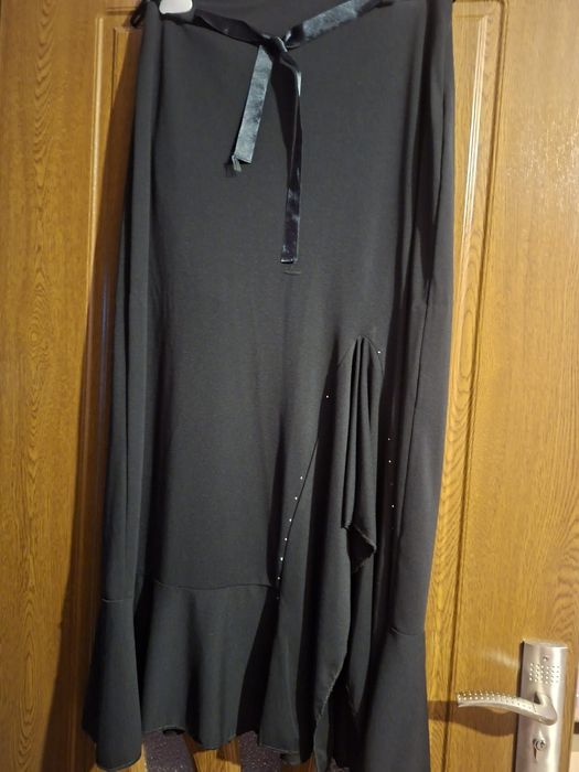 Vând Fustă Damă Elegantă Lungă Mărimea M