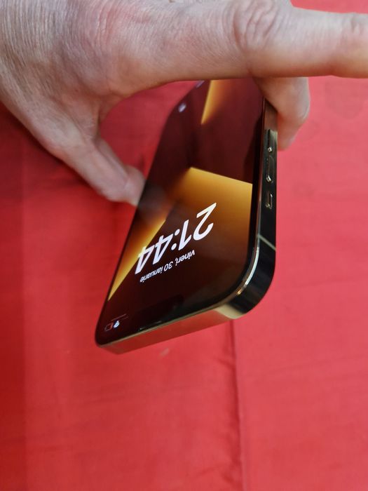 -Iphone 13Pro Max, Gold, 256Gb, 6Ram, stare foarte buna, bat-100%, doa