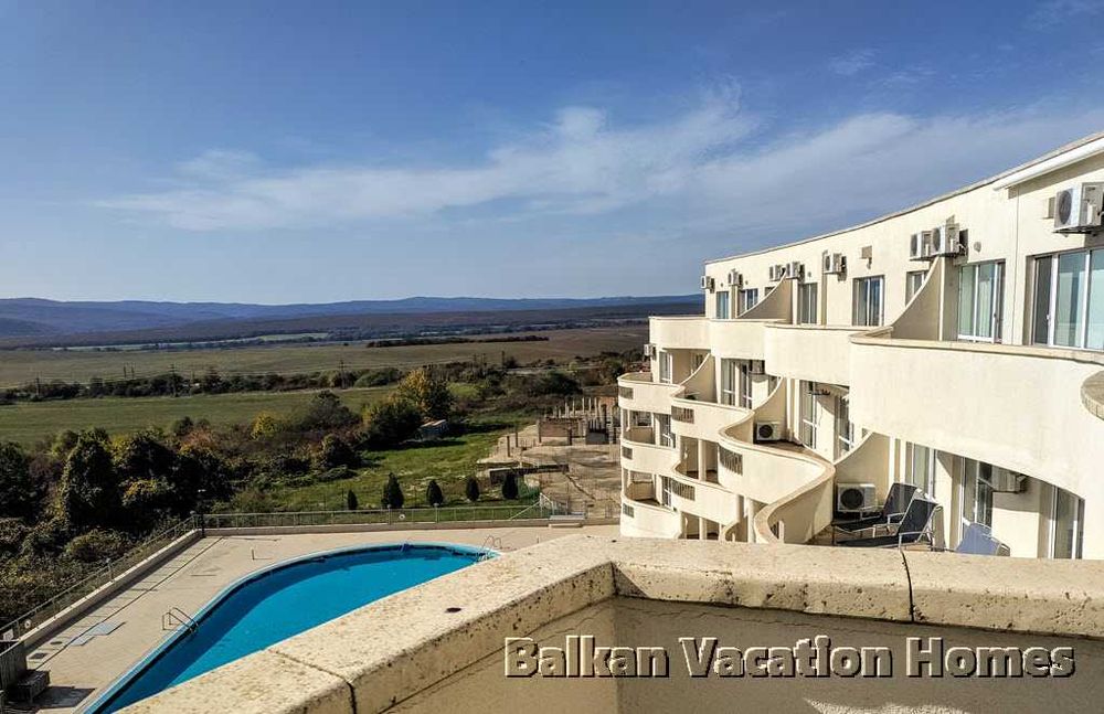 Продава се Тристаен апартамент в Бяла - 139 кв.м за 404 €/кв.м - Снимка #16