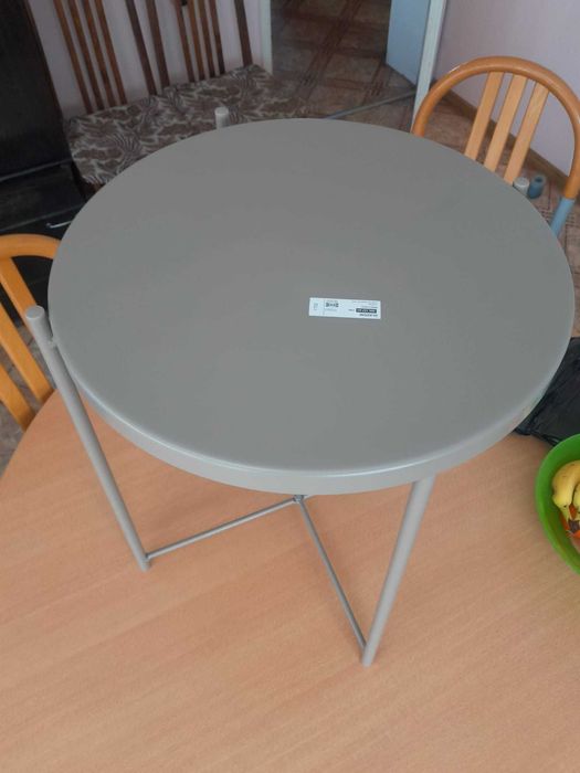 Малка,метална масичка