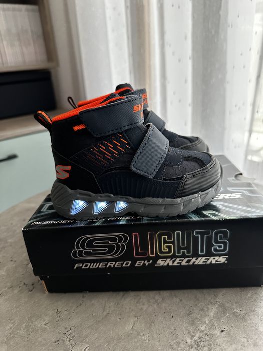 Ghete Skechers 22