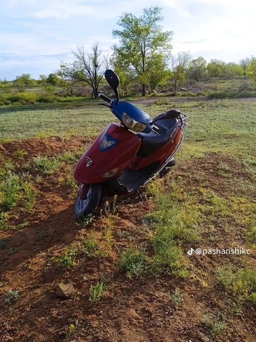 Продам скутер 80 кубов