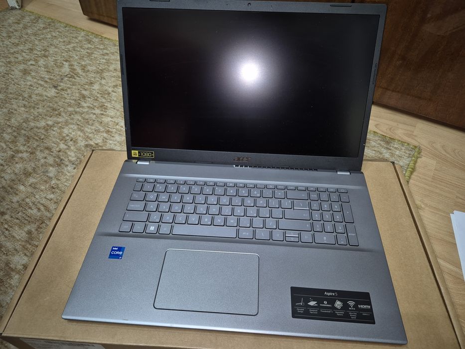 Продавам  лаптоп Acer Aspire A517-53-71C7 17,3  2×8/1024GB SSD.
