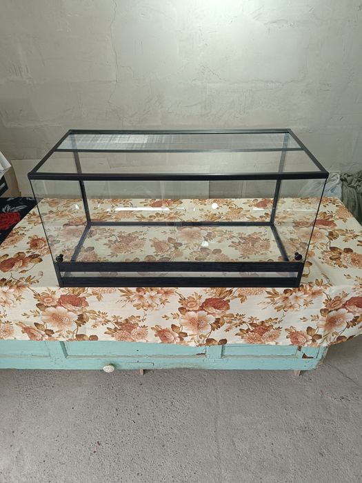 Террариум новый в наличии.