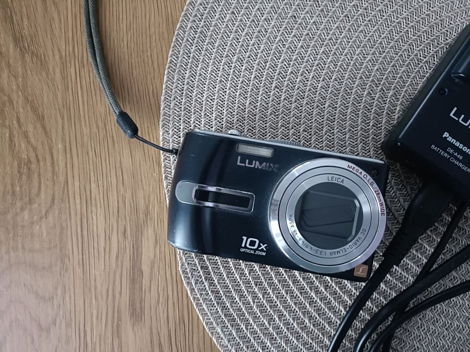 Vând aparat foto piese