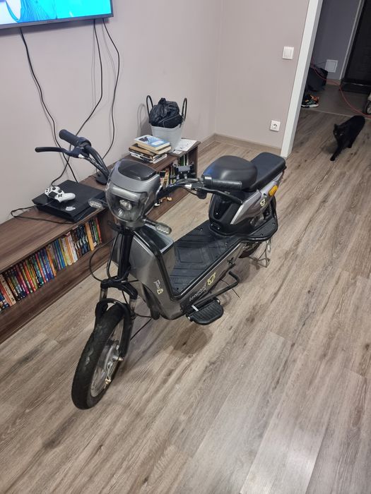 Электроскутер Leopard Max E8