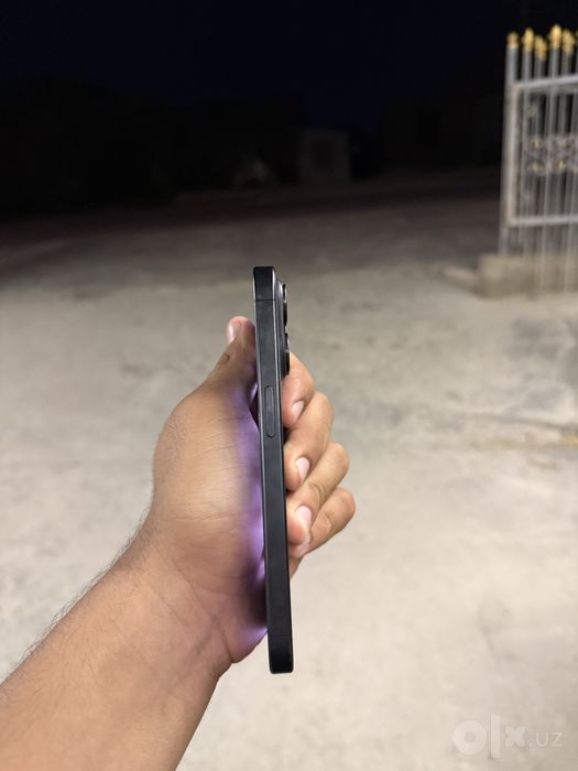 Iphone 15 pro 86%  емкость оооо