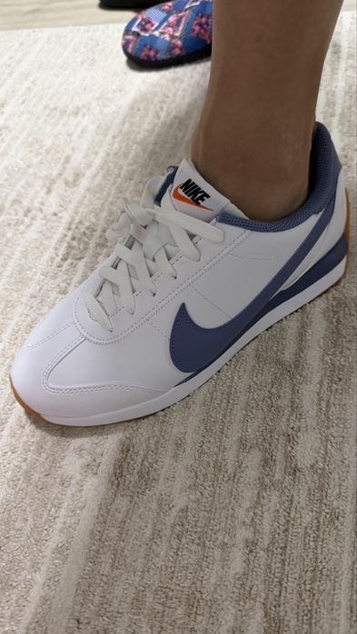 Nike кроссовки продам