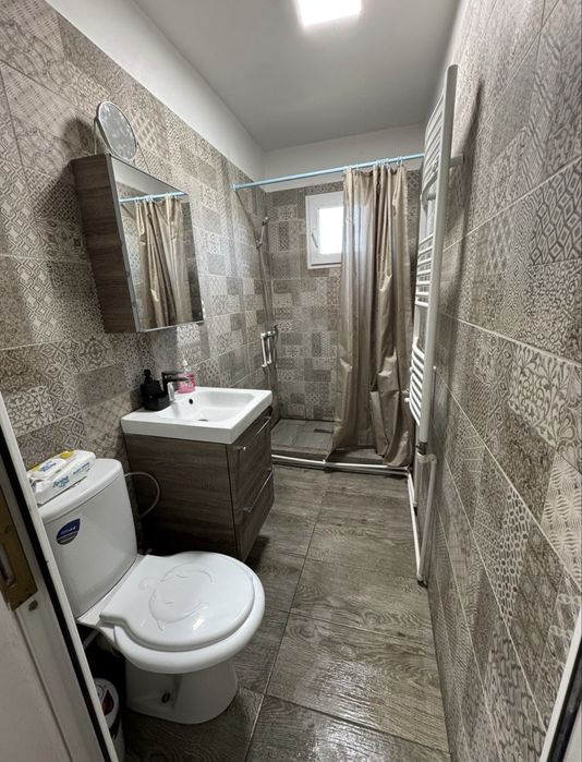Închiriez apartament cu 2 camere în Giurgiu