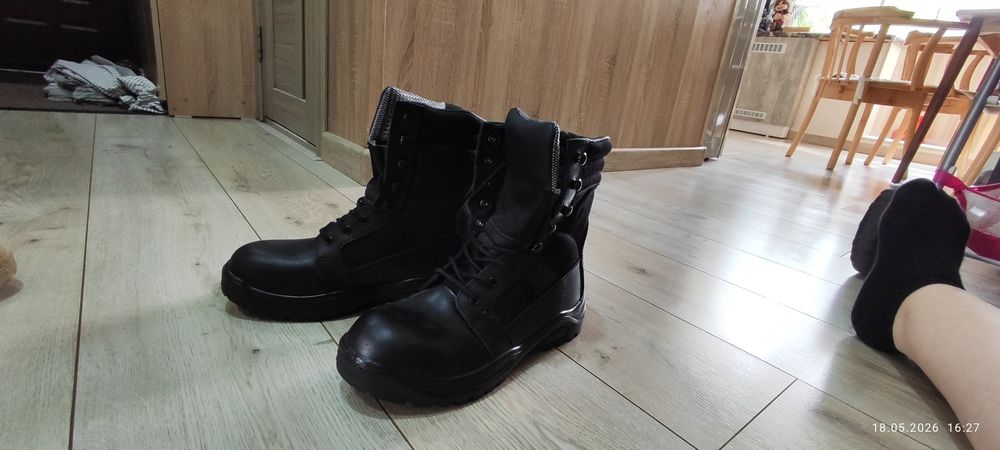 Продам берцы 40р