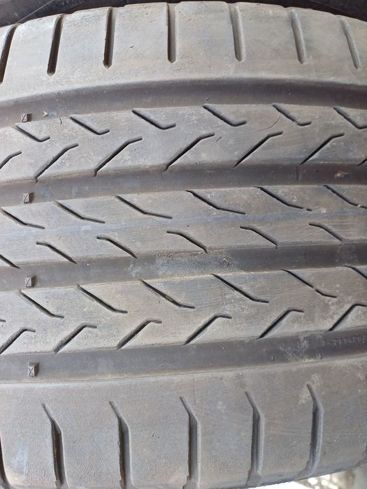Гуми 245/45/19със275/40/19 Континентал