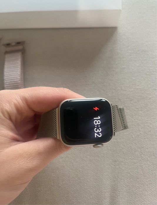 Apple Watch SE 2024