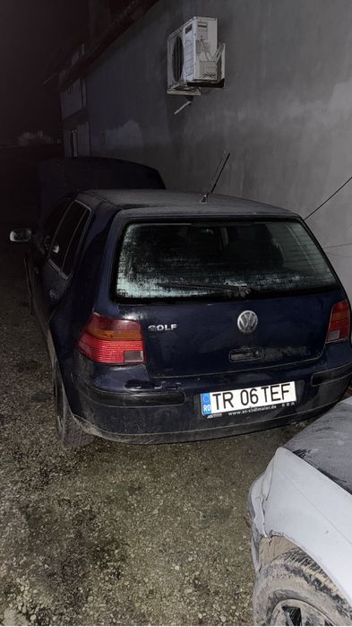 Piese Golf IV 1.4 16v sau vand intreg