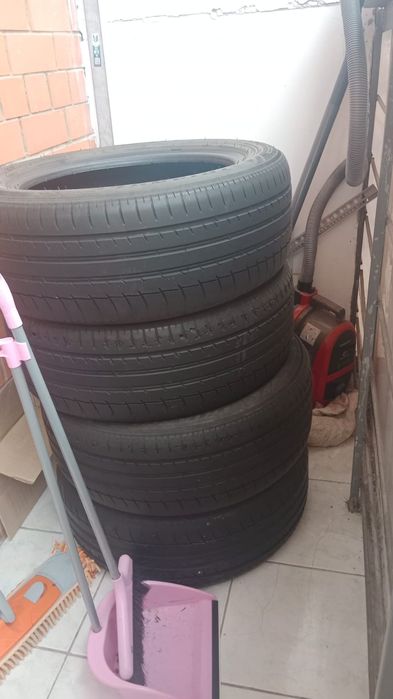 Продам шины от Камри 55