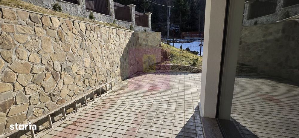 Apartament 3 camere de vânzare la Sinaia