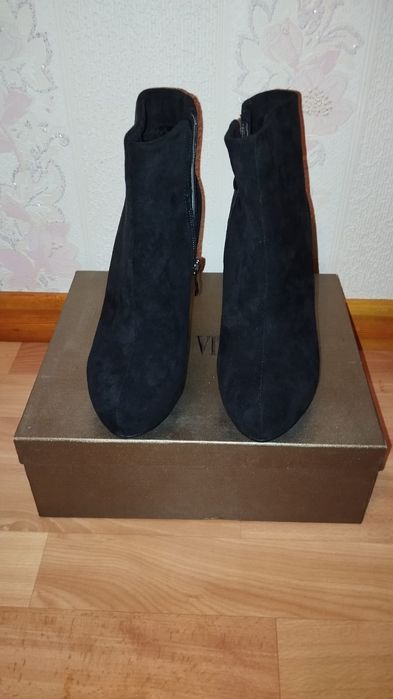 Женская обувь Dolce vita.