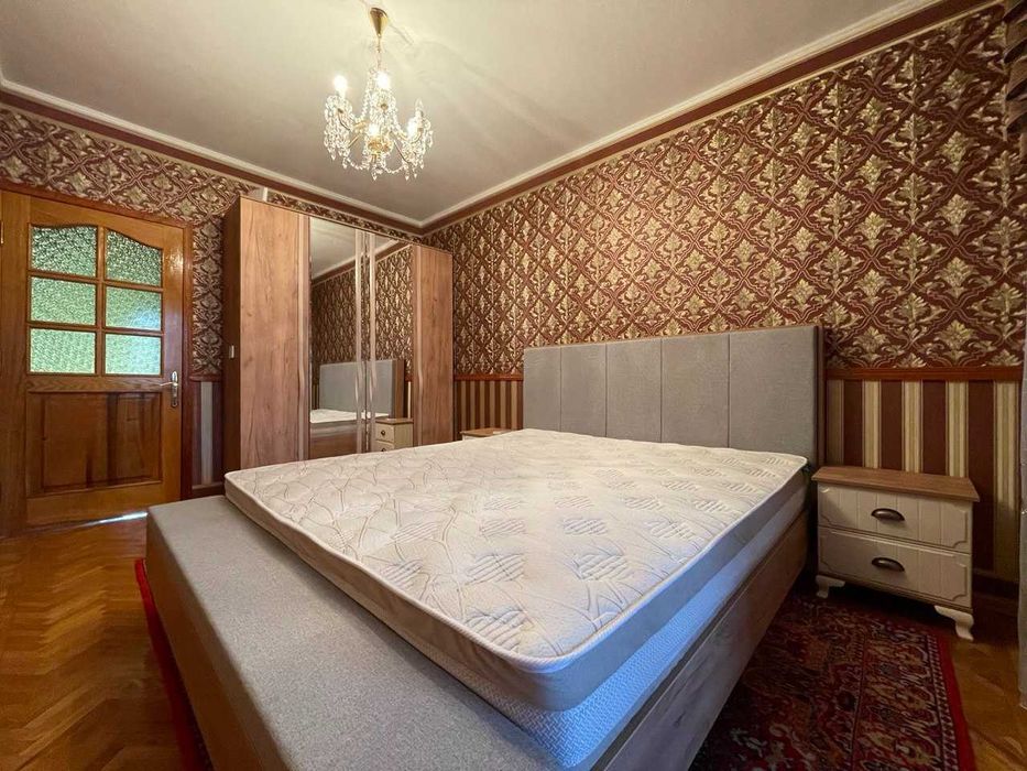 Продается своя 4/4/5 по адресу, который Вы будете называть с гордостью