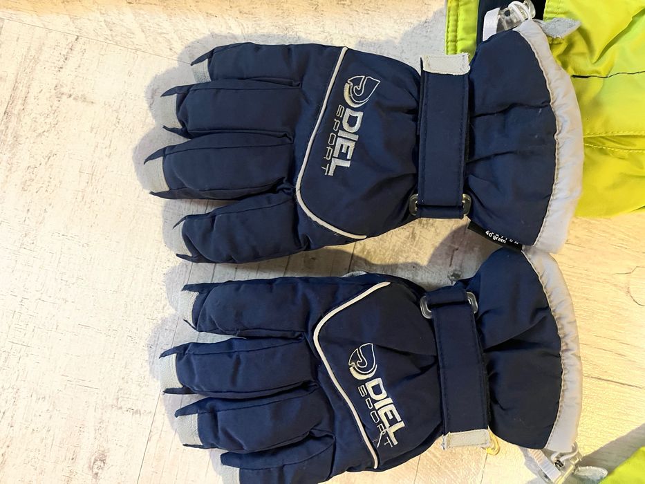 Ски екипировка DIEL