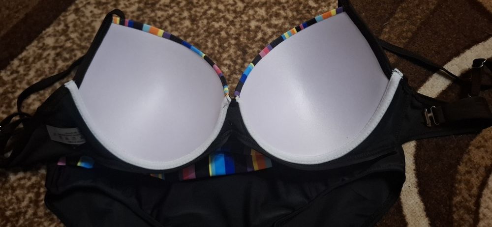 Дамски бански костюм