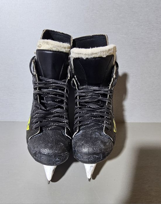 Patine 84 hochei hockey Graf supra 703   marime   45 ( 29   cm lungime interioara). Pentru alte modele vezi anunțurile mele.