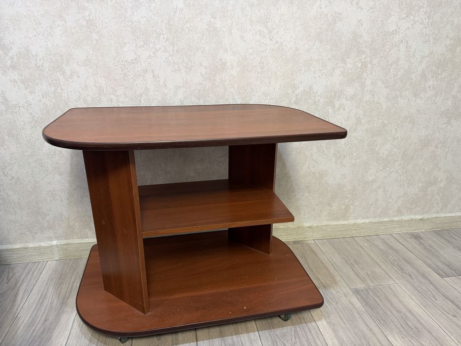 Продам журнальный столик