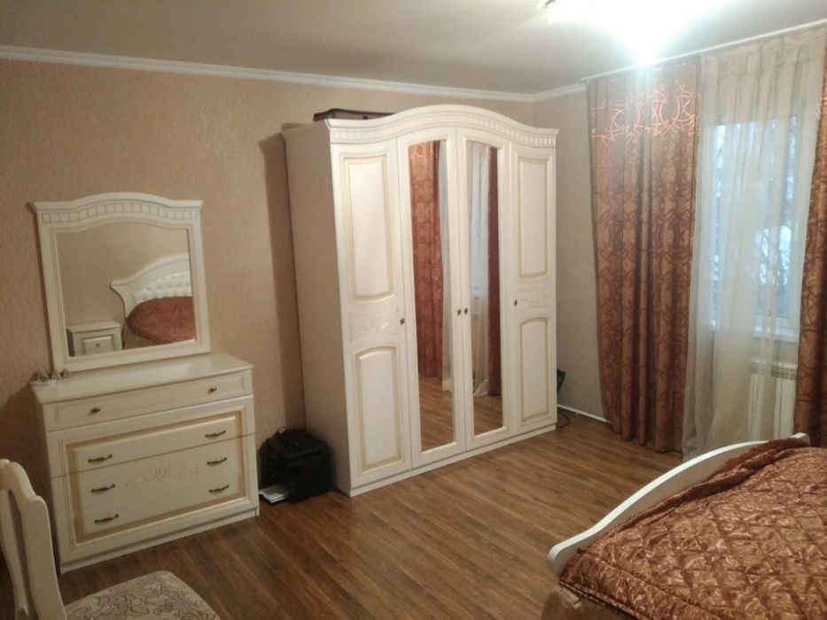 Продам полдома! В очень хорошем районе