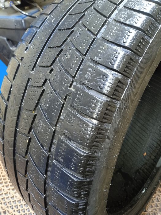 Продам резину липучка245/40/18